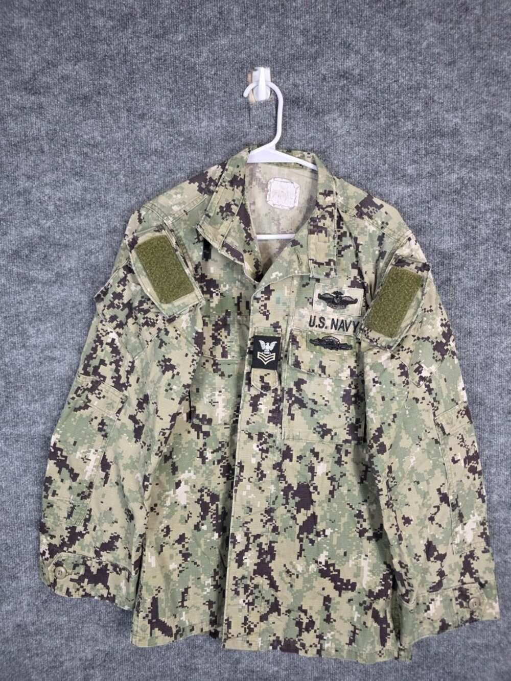 US Navy NWU Type III Shirt Mens 35 s Green Digital Camo Ripstop Blouse Patches